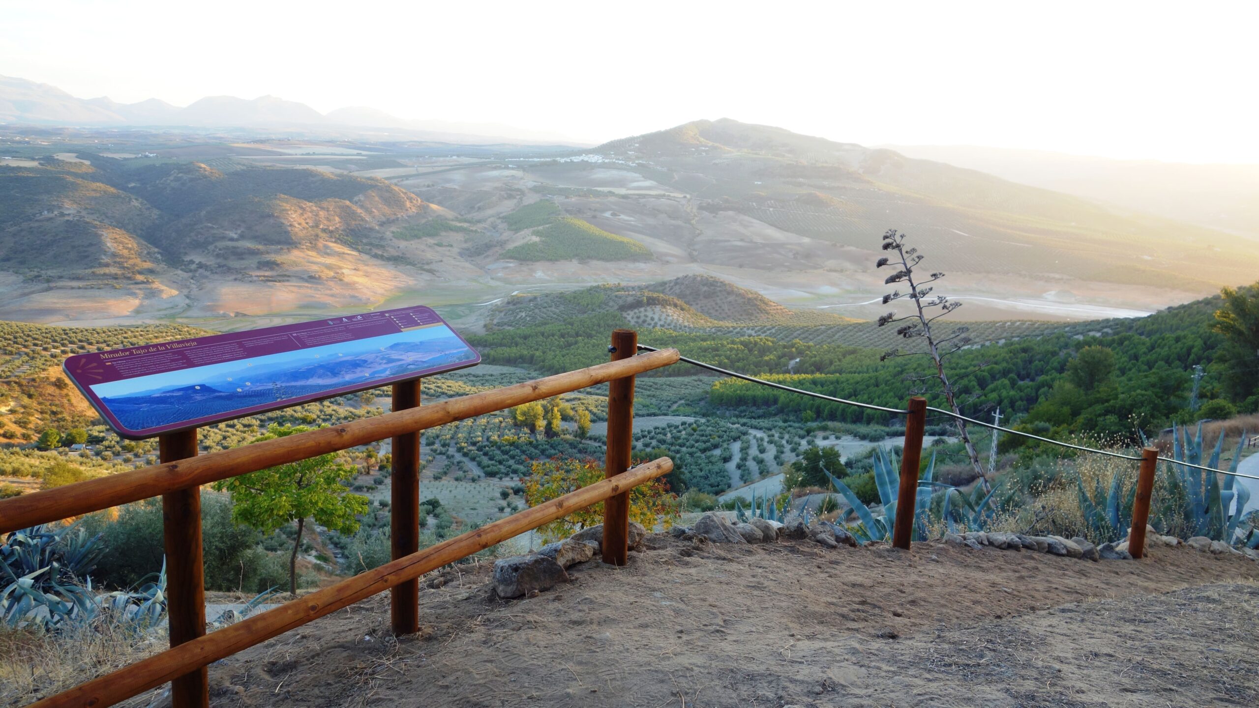 Mirador Tajo de la Villavieja, poblado prehistórico.